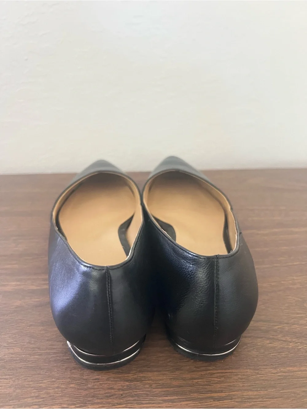 Naturalizer Black Pointed V-Cut Leather Flats - Women's Slip-On
